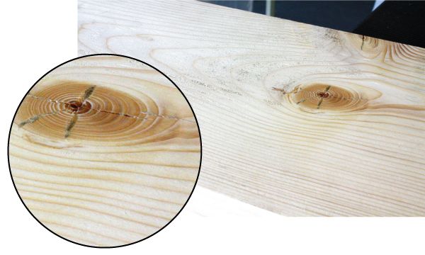 Povrch dřeva hoblovaného HW (SK) žiletkovým válcem
