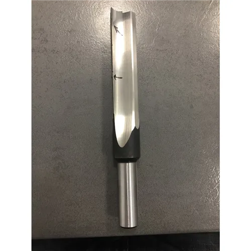 IGM F370 Wiertło dłutujące z łamaczem wióra, D24x125 L180 S=16x50 P (Używane)