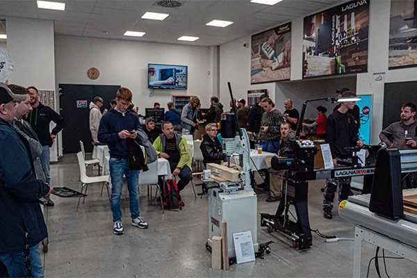 Zapełniony showroom w IGM podczas Festool Roadshow 2025