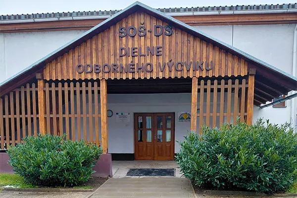 Przekazaliśmy zestaw frezów trzpieniowych szkole d...